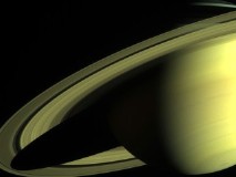 Cassini-geimfarið heimsækir Satúrnus