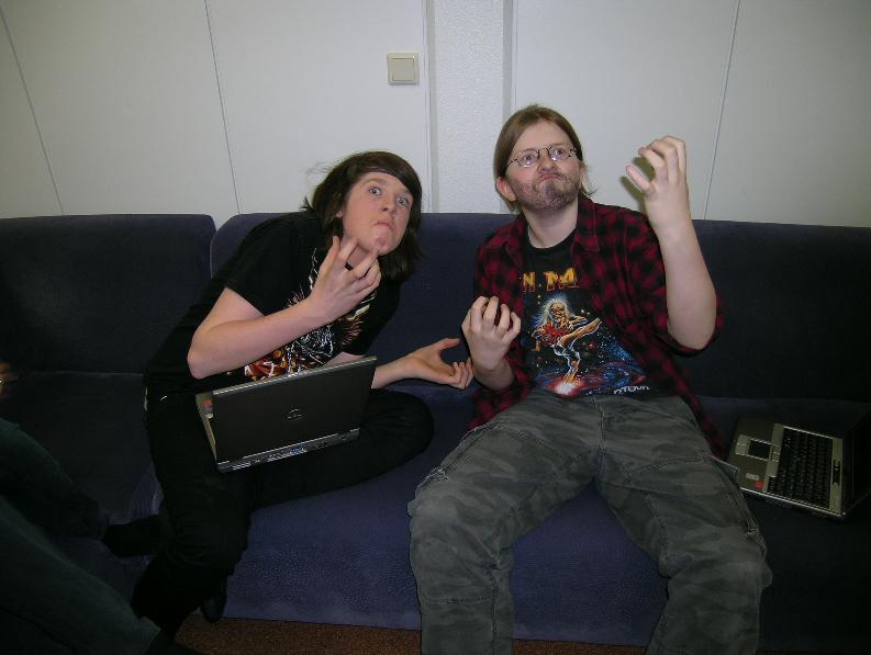 spontanius black metal pose