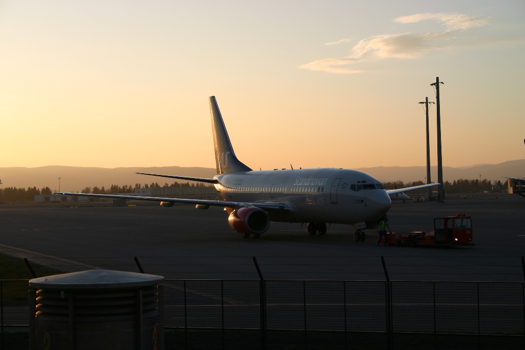 B737-700