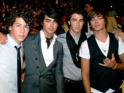 JB og Zac Efron :]