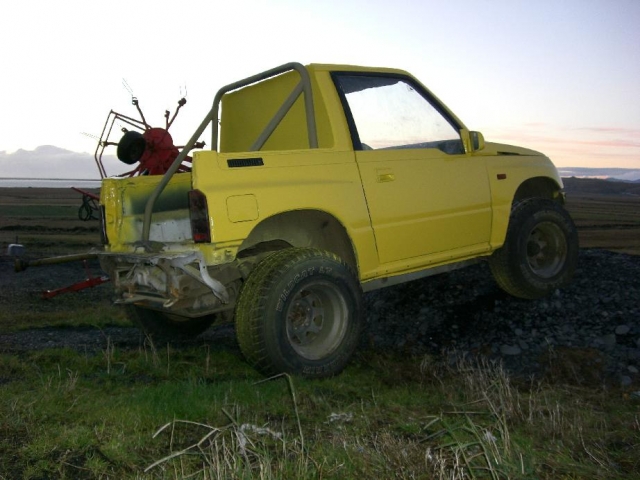Suzuki Vitara 1994 1600 31" project