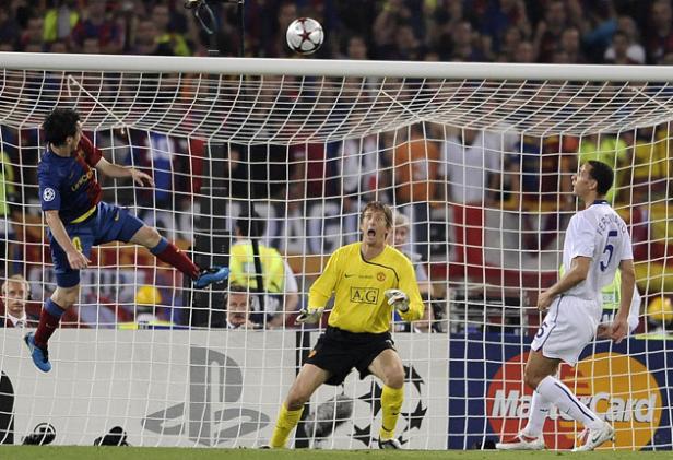 van der Sar drullar á sig