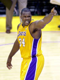 Lakers í úrslit