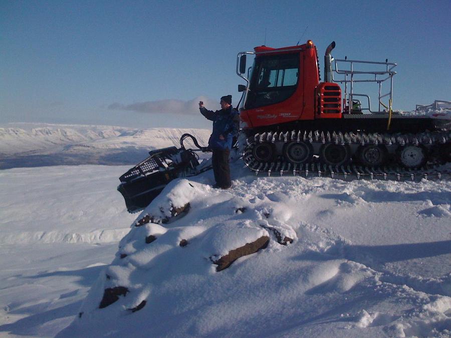 Á toppi Hlíðarfjalls.