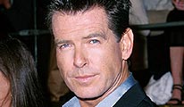 Pierce Brosnan verður áfram Bond