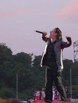 U2 við Slane Kastala Írlandi