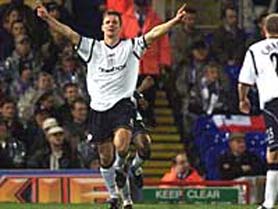 Guðni Bergsson að hætta með Bolton.