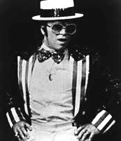 Elton John, sem ungur.