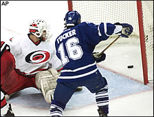 Toronto vinnur 5. leikinn!