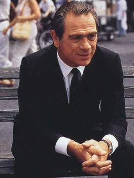 Tommy Lee Jones vill MIB 3