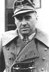 Í femstu víglínu-Generalleutnant FRITZ BAYERLEIN