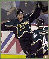 Dallas vinna Phoenix 5-2