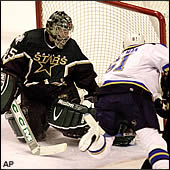 St. Louis vinna Dallas 5-3