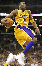 Lakers tapa og Kobe í stuði