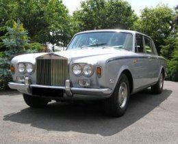 Rolls Royce-inn hans Freddie Mercurys :)