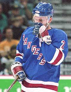 Rangers sigra í Boston í must-win leik.
