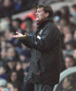 Hoddle á fund hjá Spurs