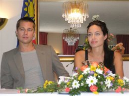 Jolie og Pitt þakka Namibíumönnum gestrisnina