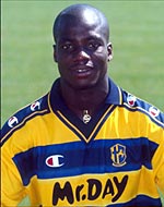 Stephen Appiah til Juventus