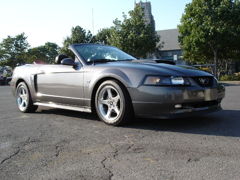 Ford Mustang GT '03
