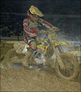 Fyrsta supercross keppnin yfirstaðin