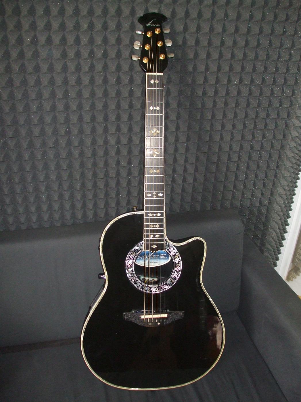 Stolinn gítar: Ovation Custom Legend